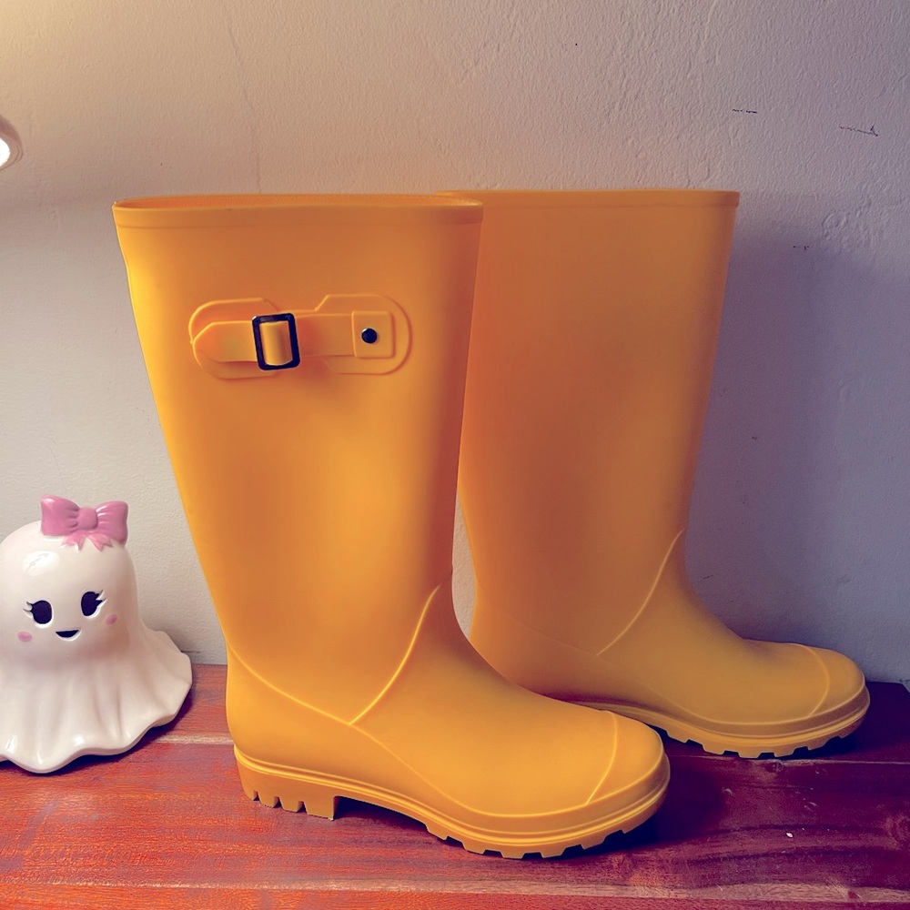 Women’s Knee High Yellow Rain Boots with Buckle